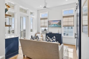 2nd Floor, Living Room