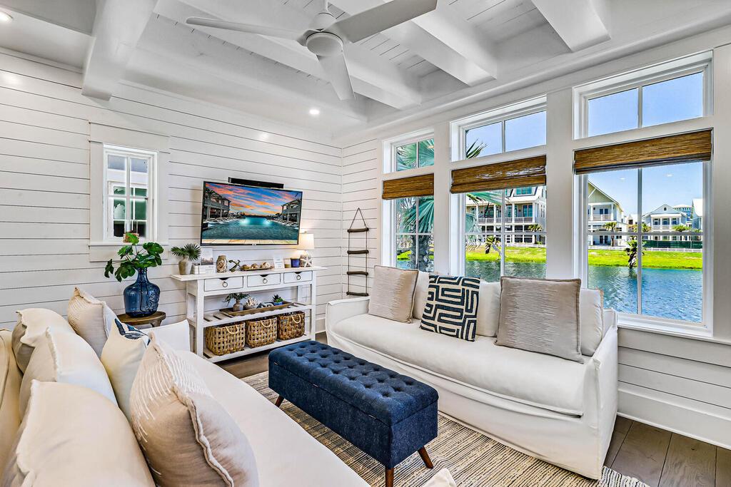 1st Floor Living Area