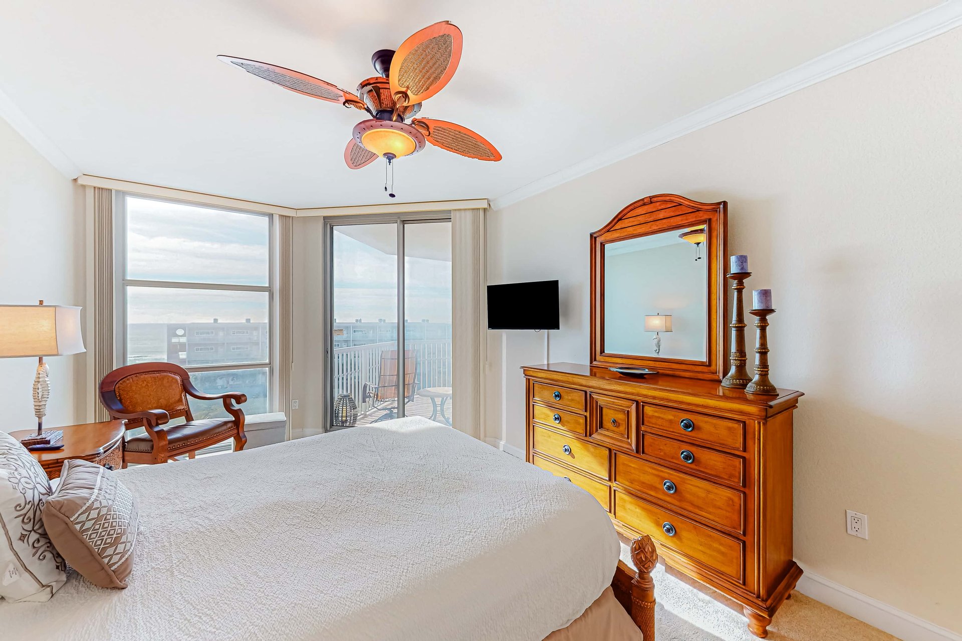 Emerald Dolphin 540 12