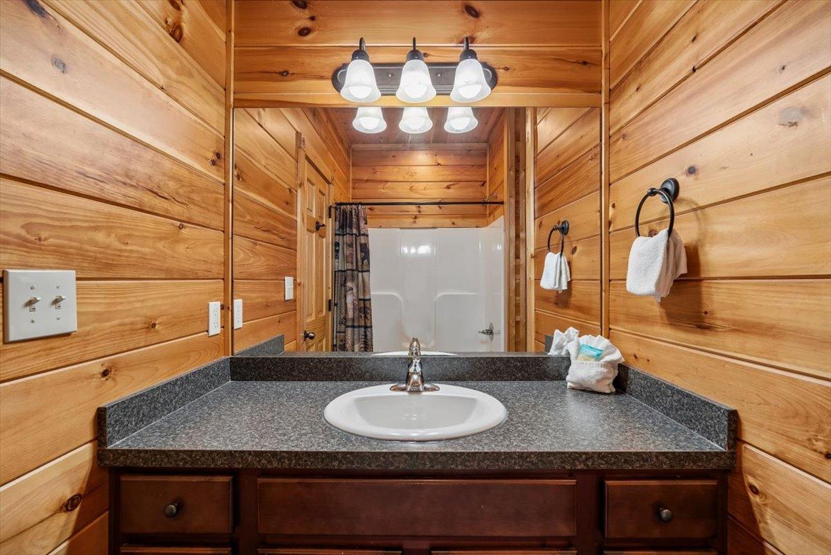 33Bath