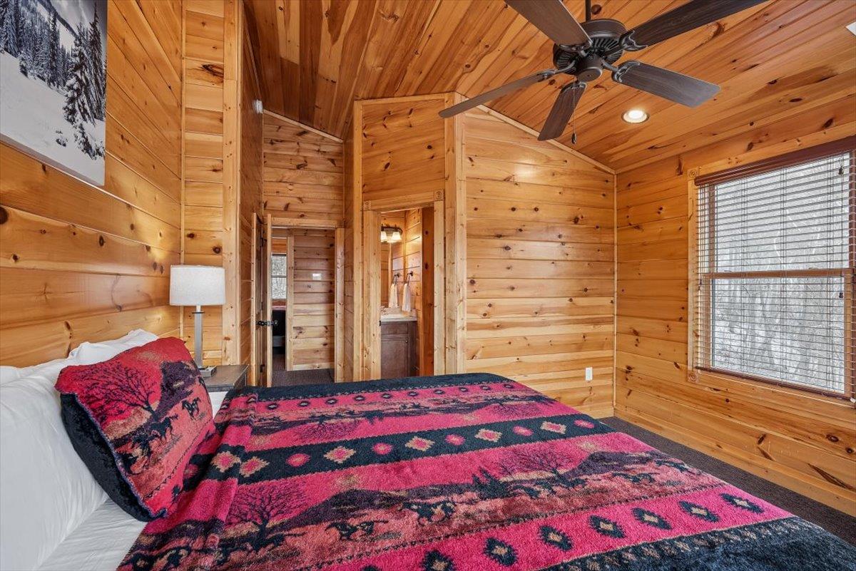 King Bedroom 2