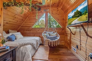 Hanging hammock seat