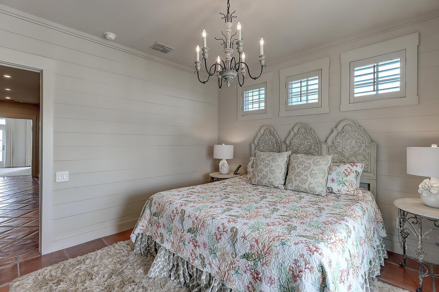 2nd Floor 3rd King Suite