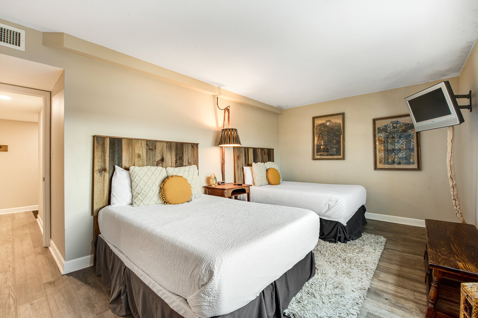 Regency Towers W 701 25