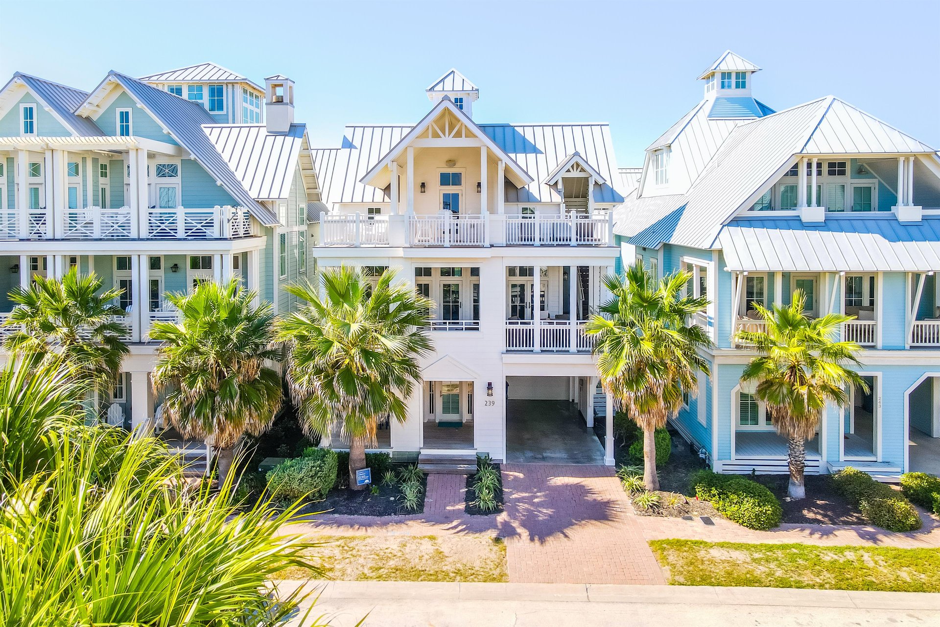 Golden Daze, Front View