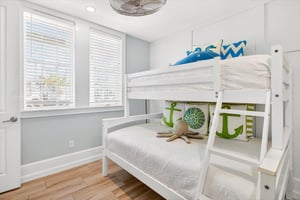 TwinFull Bunk Bedroom