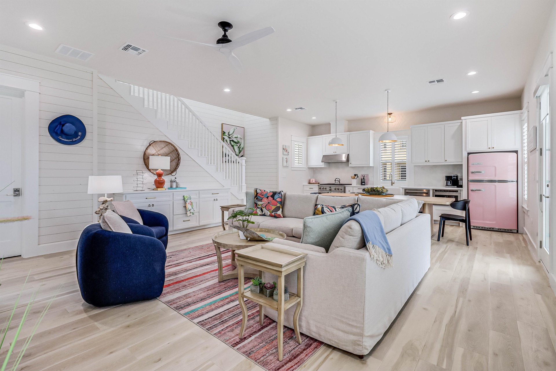 Living Area, 1st Floor