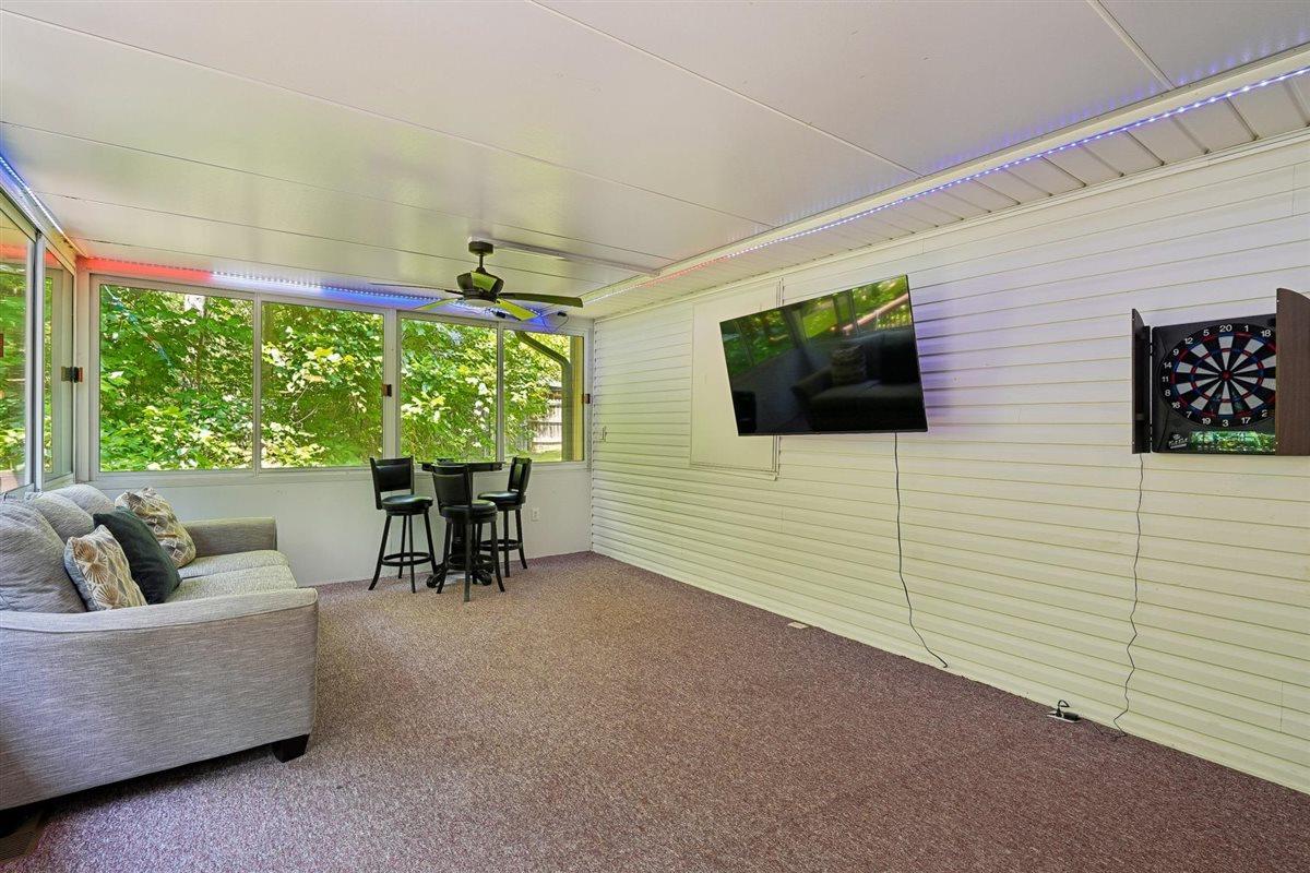 39Sun Room