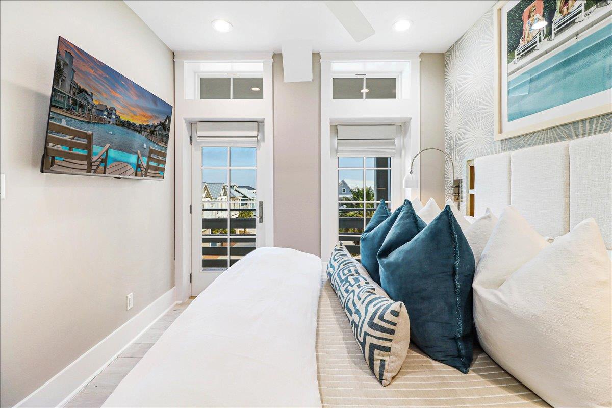 King Bedroom, 1st Floor