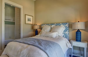 Queen Bedroom, 2nd Floor