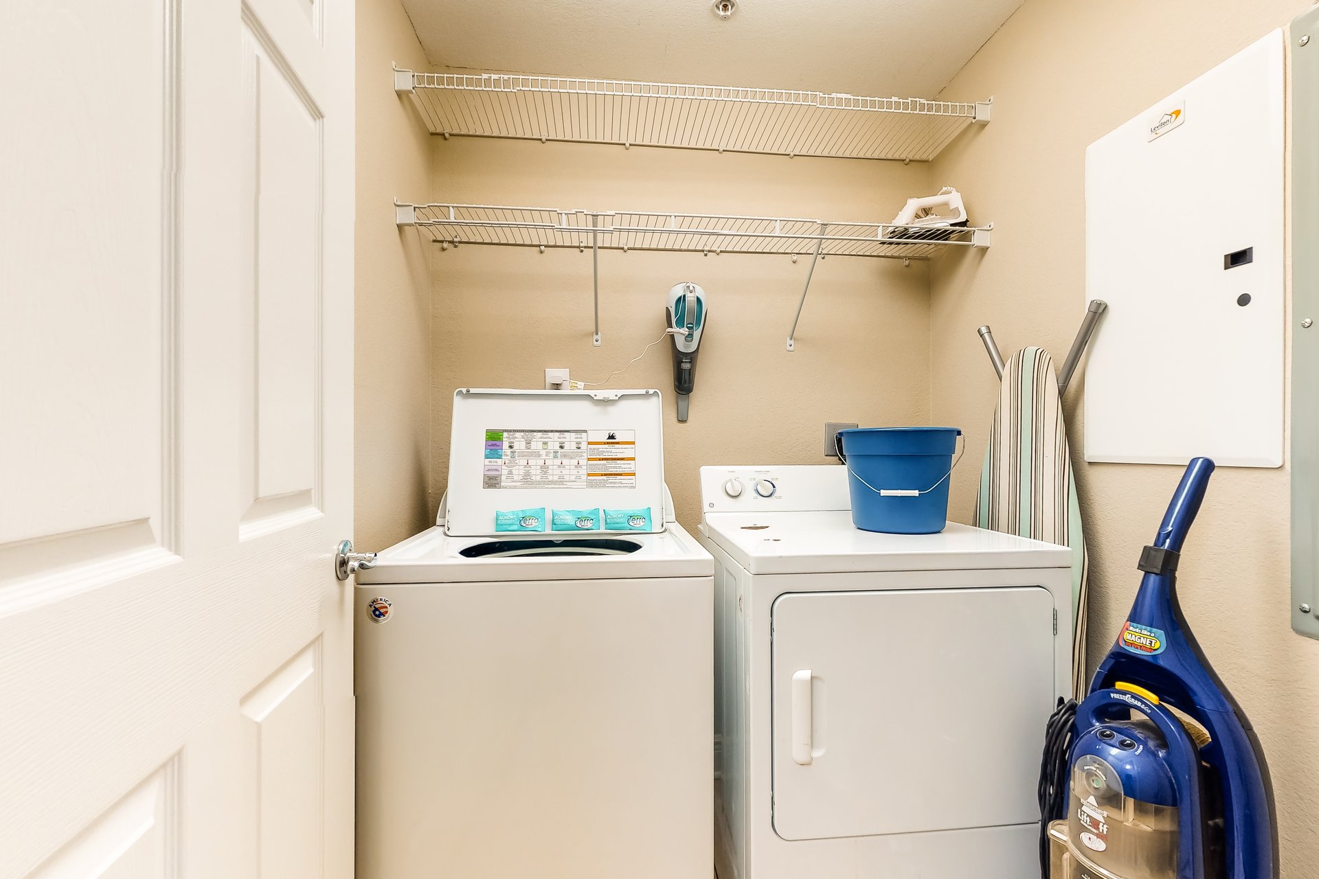 Crystal Tower 1004 17