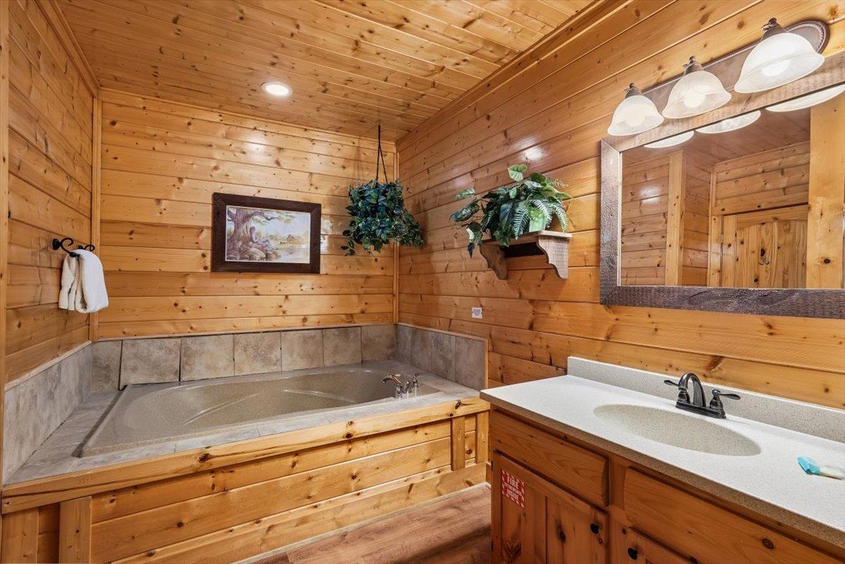 25Primary Bath