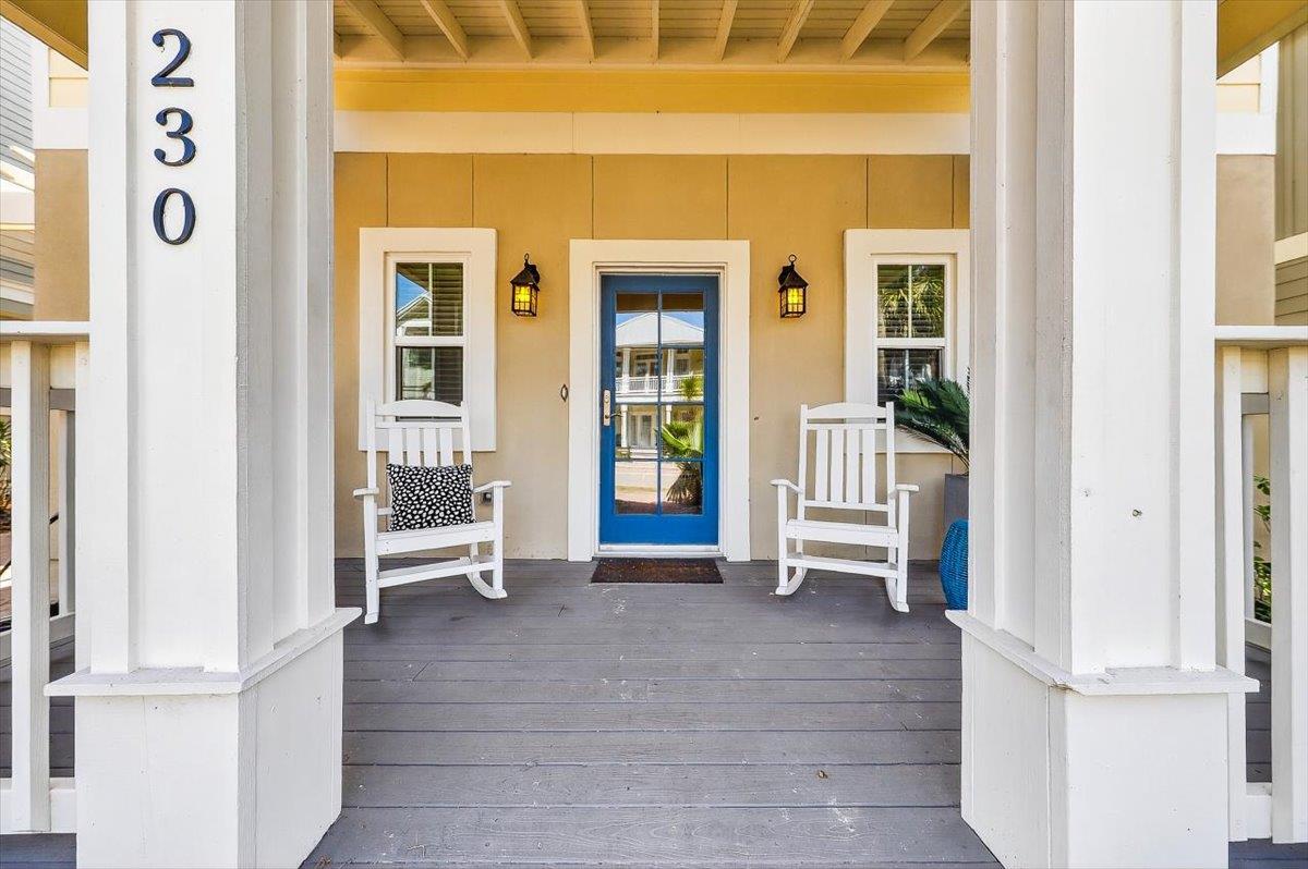1st Floor, Front Porch