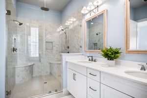 Second King Bathroom, 2nd Floor