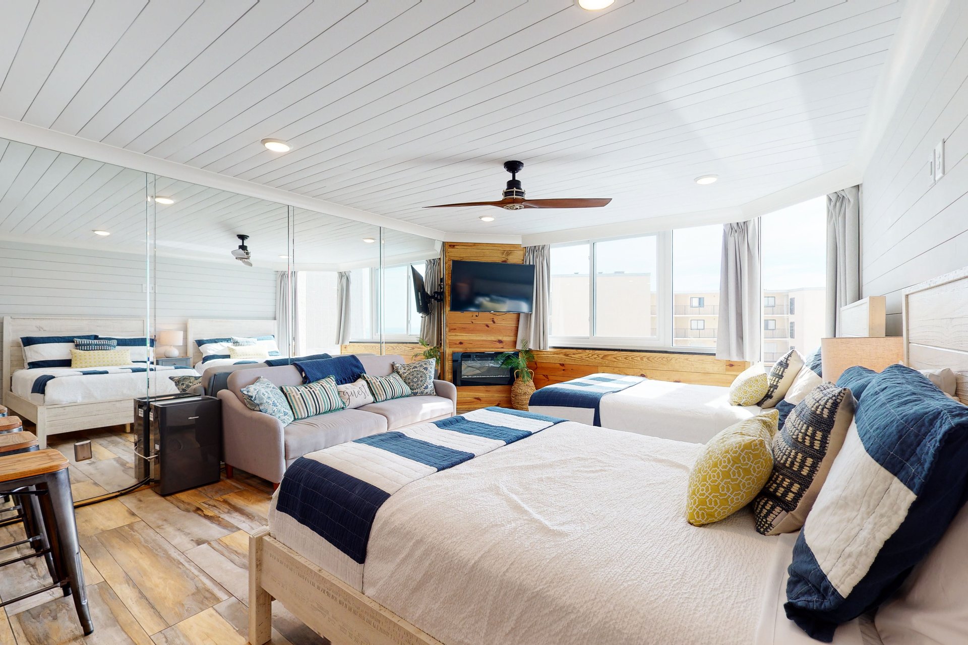 Top of the Gulf 707 1