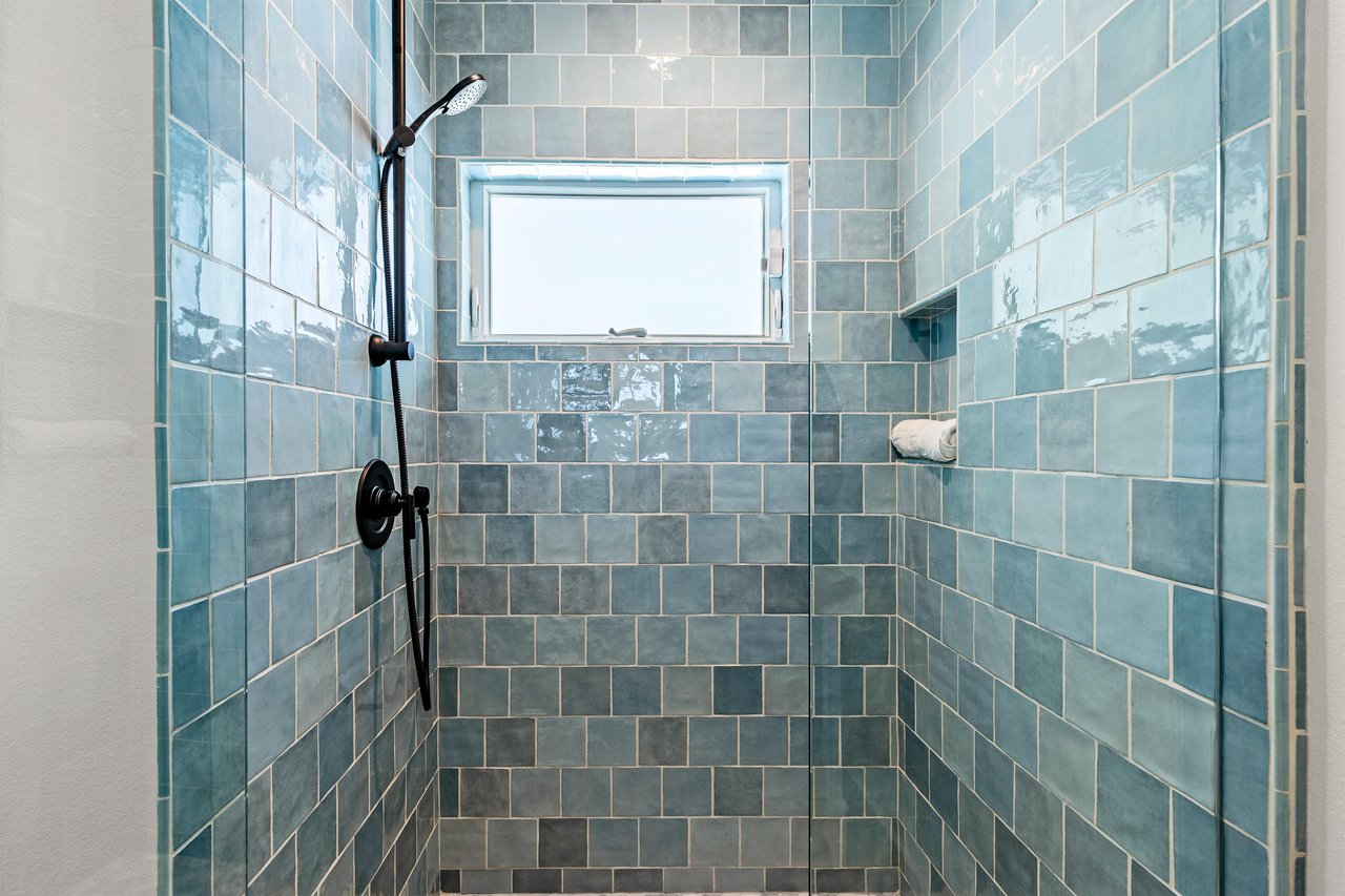 Guest shower