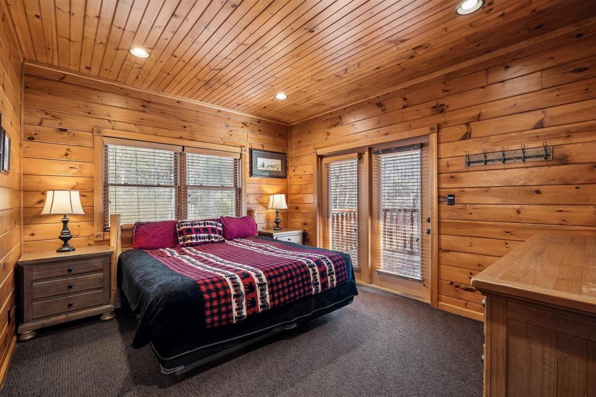 Downstairs King Bedroom