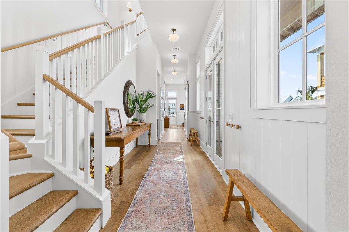Foyer, 1st Floor