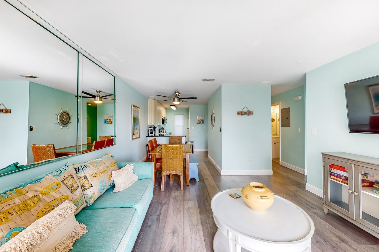 Poolside Villas 206 3