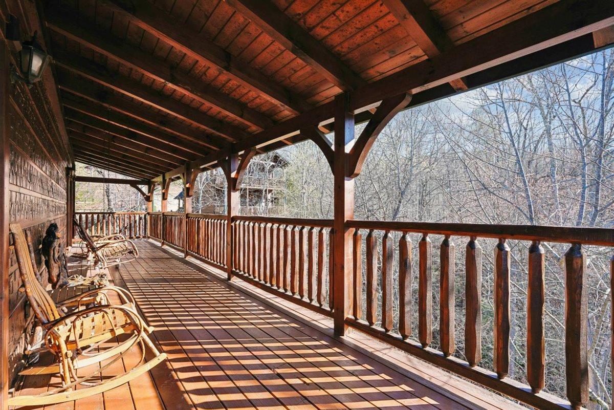 04Balcony