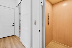 1st Floor, Elevator
