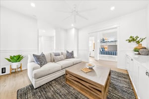 2nd Floor, Living Room
