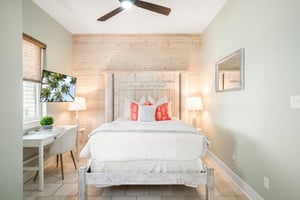 Queen Bedroom, 1st Floor