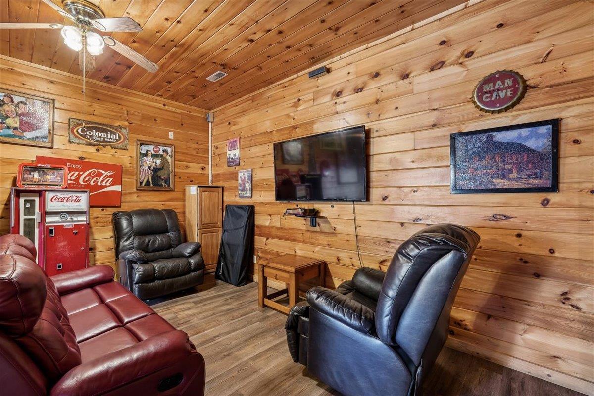 44Recreation Room