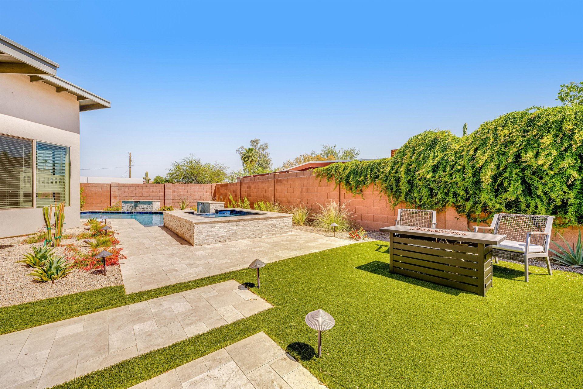 Width1920