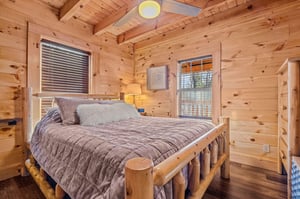 Queen bed with 2 windows