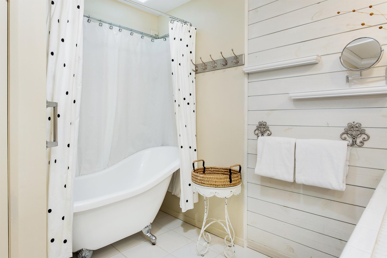 Clawfoot soaking tub