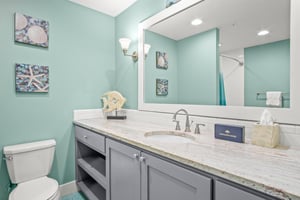 1st Floor King 1st Bedroom Bathroom