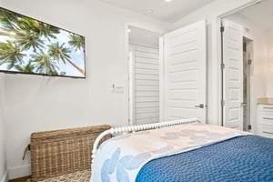 Left Queen Bedroom, 1st Floor