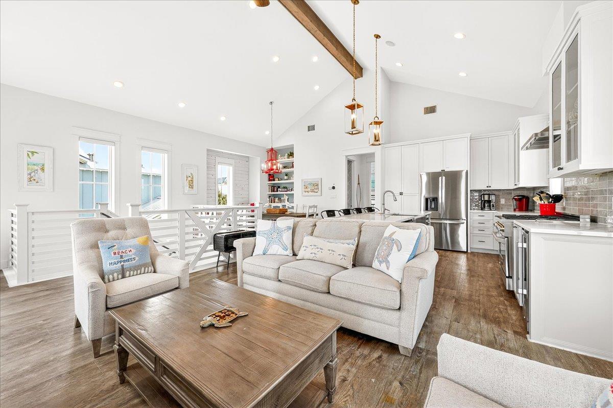 2nd Floor, Living Room