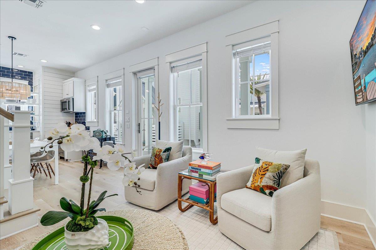 Living Area, 1st Floor