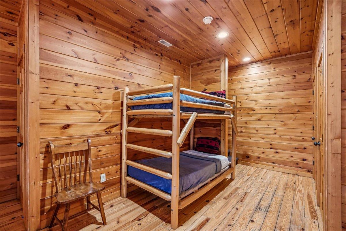 58Bunk Bed