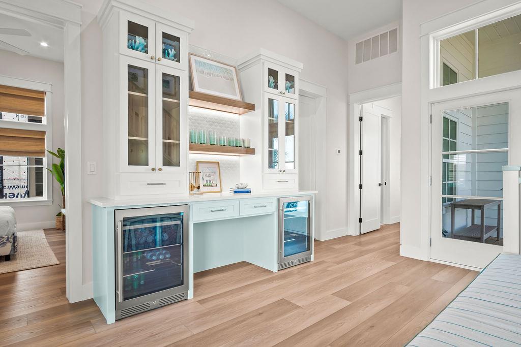 Foyer Beverage Center, 1st Floor