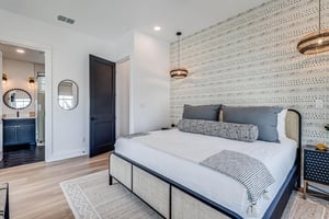 King Bedroom, 2nd Floor