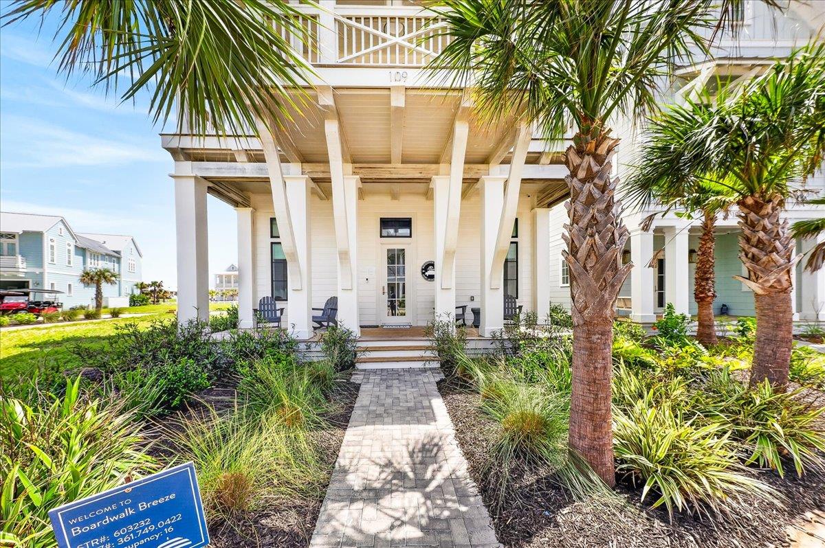 1st Floor, Front Porch