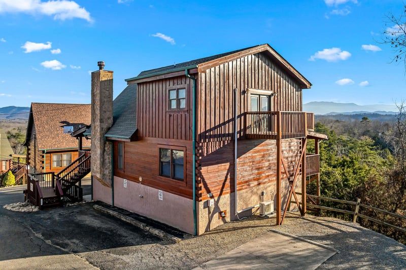 devinelakelodge1