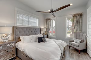 Front King Bedroom, 1st Floor