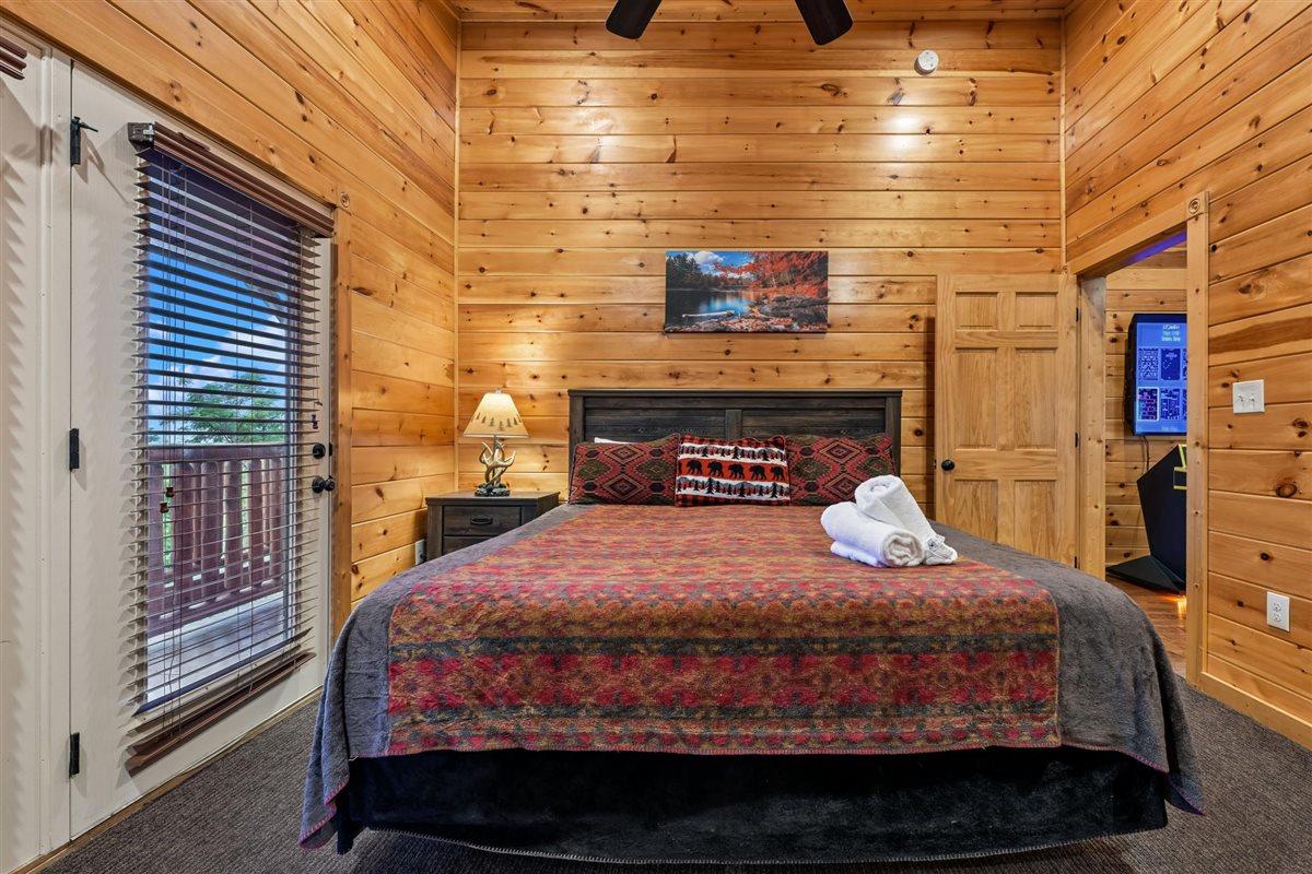 070Bedroom