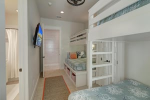 Bunk Room, 1st Floor