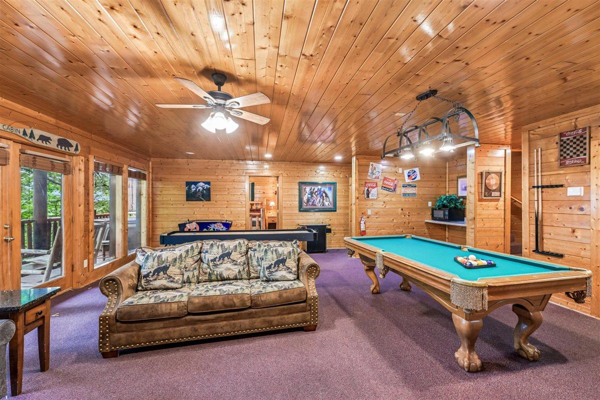 090Rec Room
