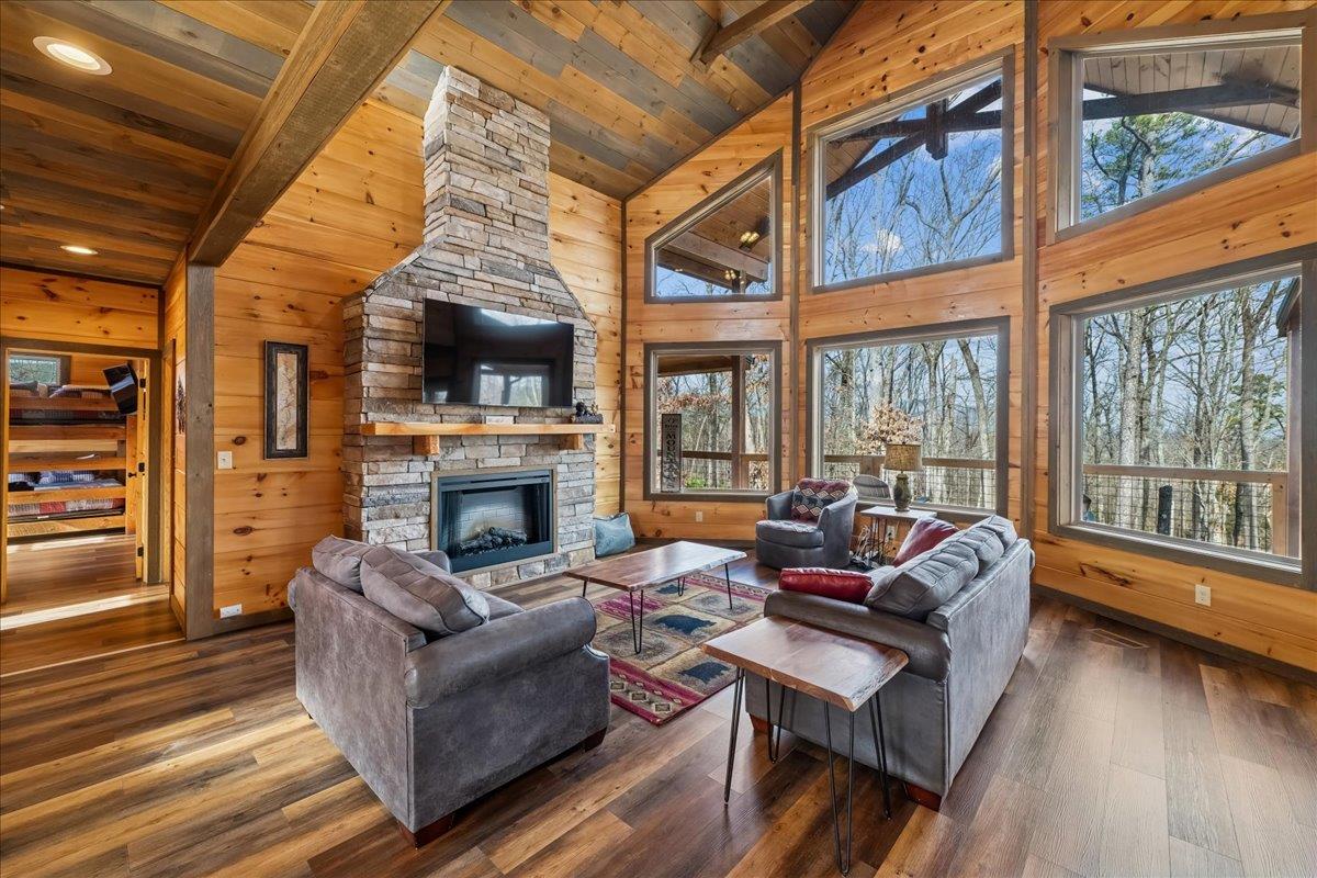 25Living Room