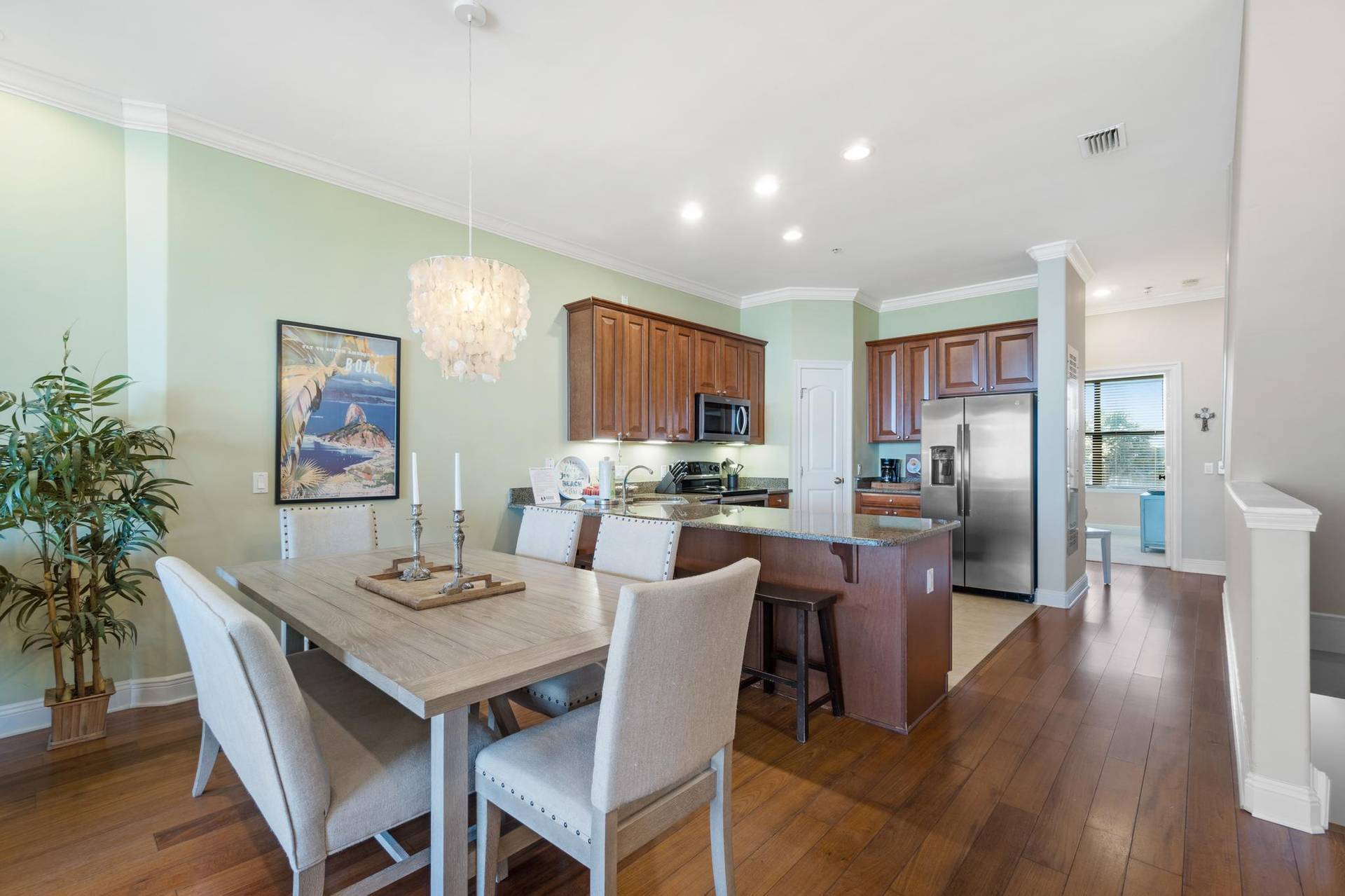 Dining AreaKitchen