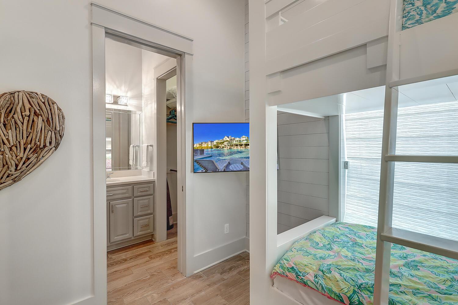 Bunk Bedroom, 1st Floor