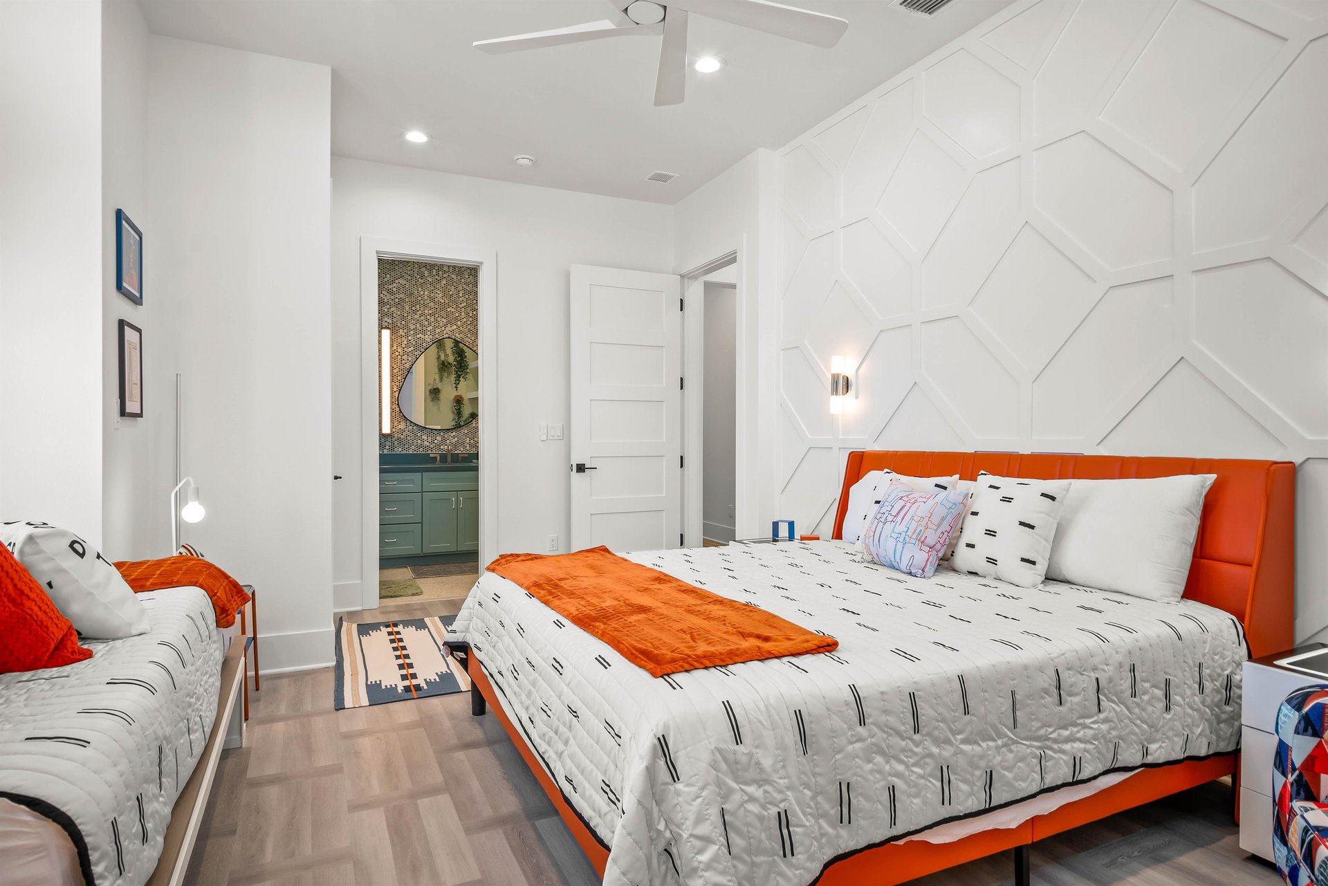 King Bedroom, 2nd Floor