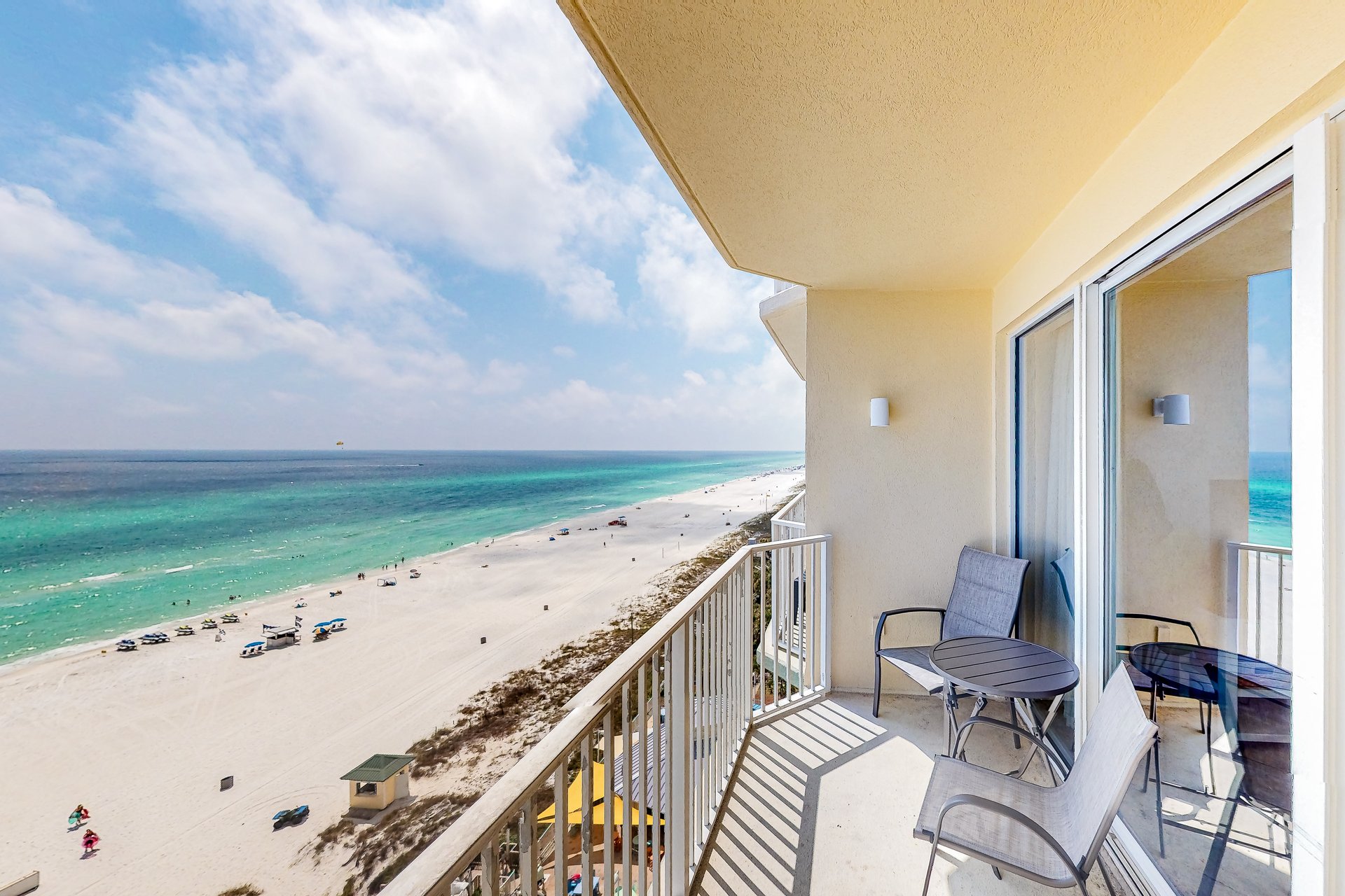 Boardwalk Condos, 906C 1