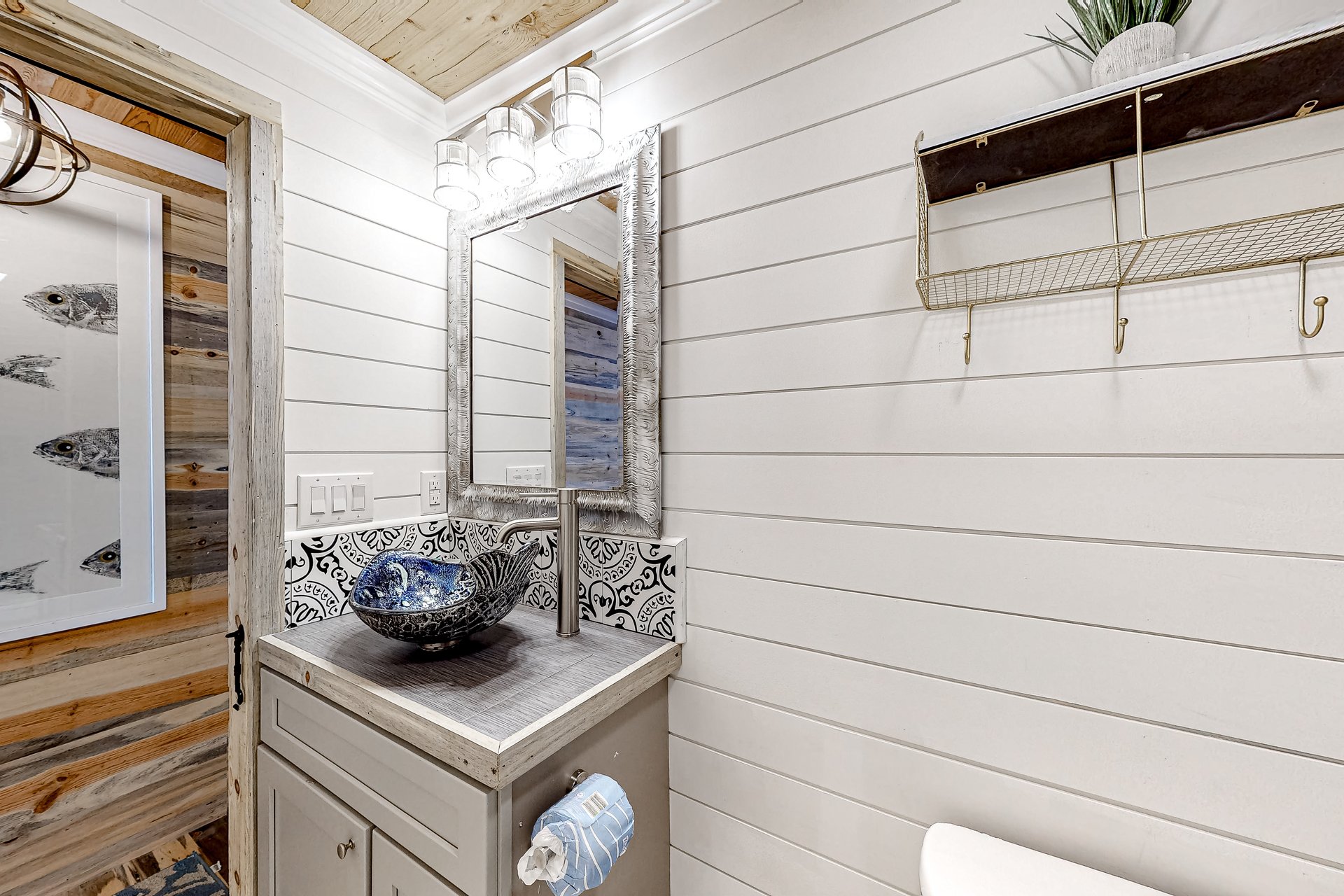 Costa Del Sol A7 Livin it Up 33